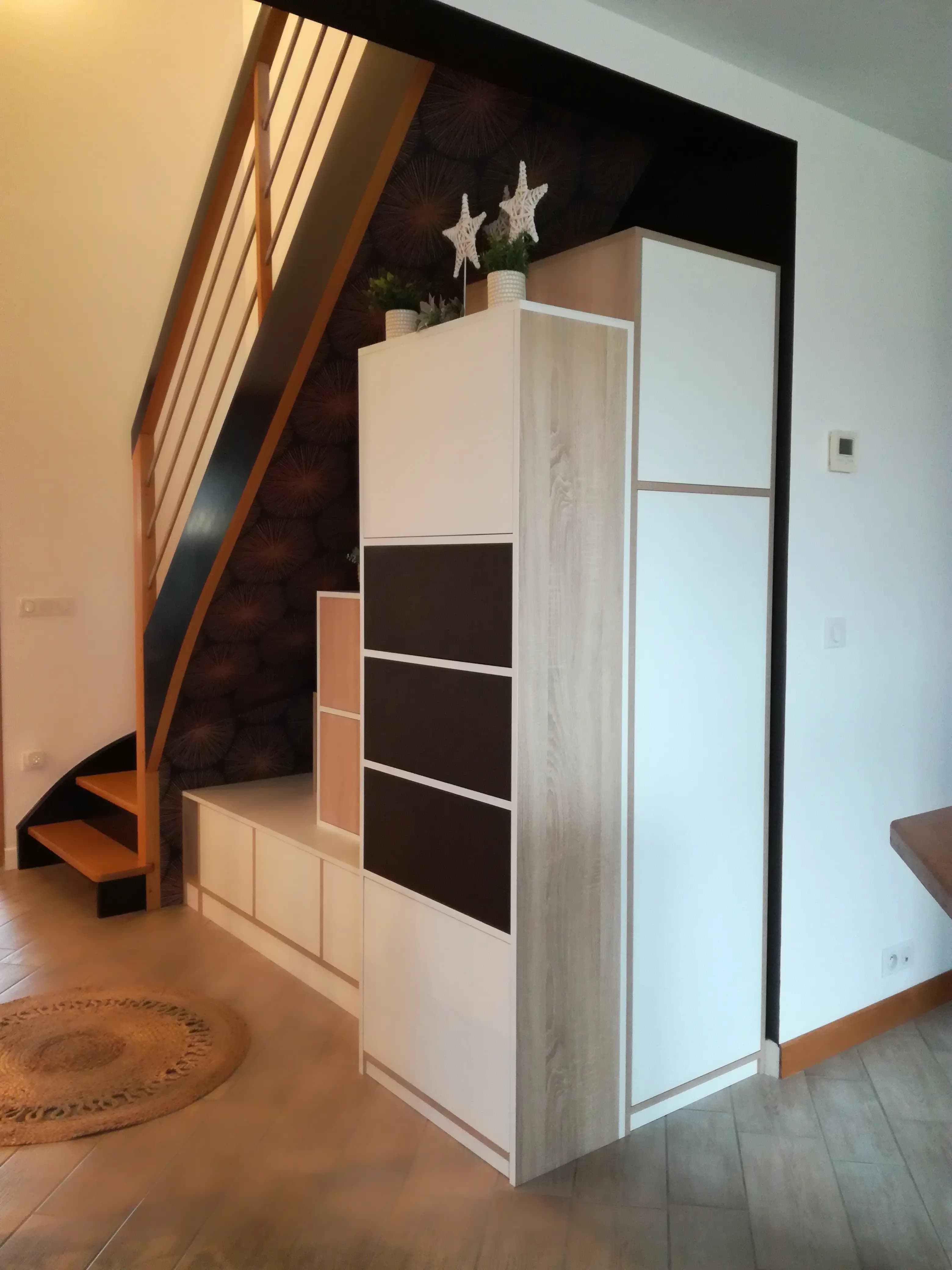 Aménagement sous escalier